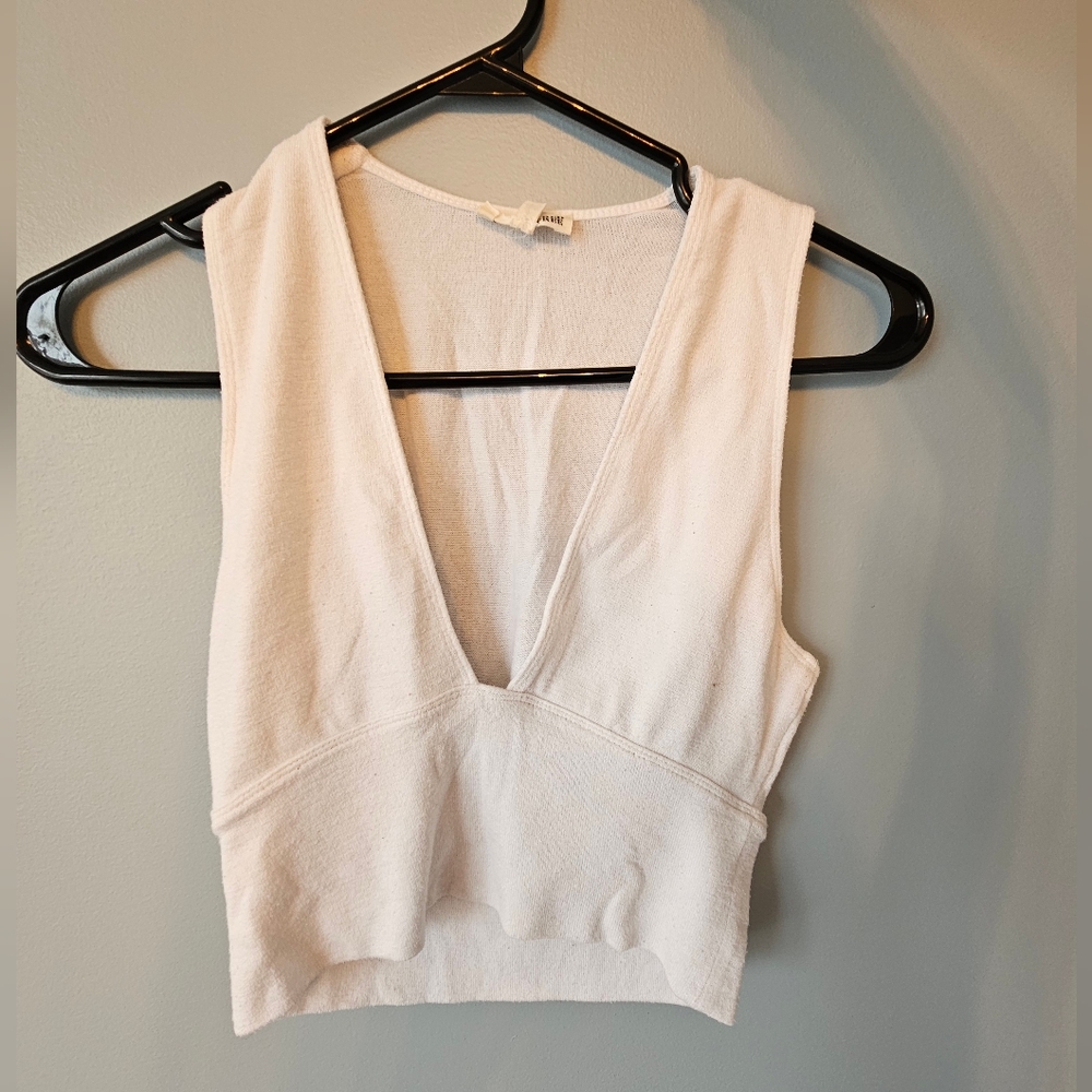 Wilfred White Fitted Cut Out Crop Top